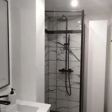 Superbe Dans Résidence Calme Appartamento Parigi