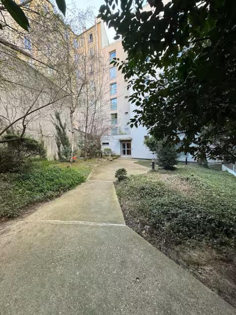 Superbe Dans Calme * Paris